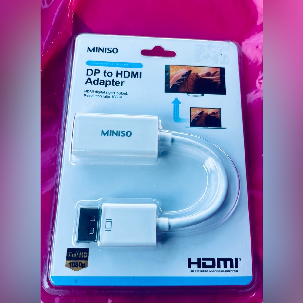 DisplayPort to HDMI Adapter